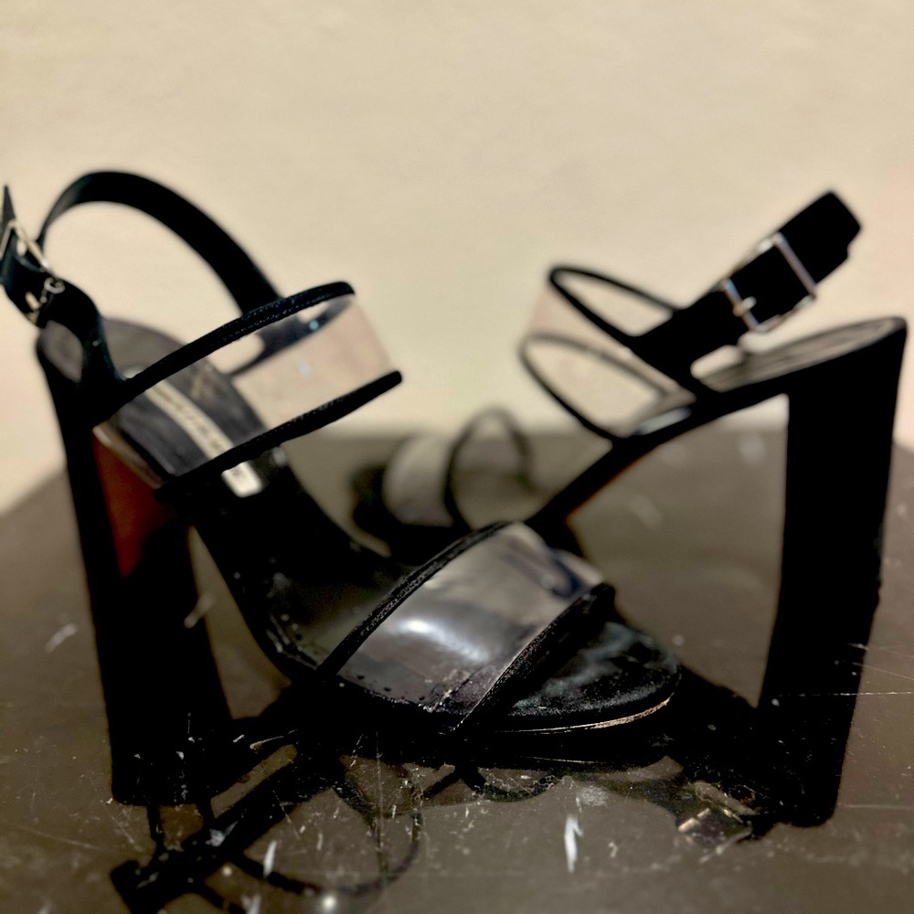 Manolo Blank Women's Sandal's Size 10